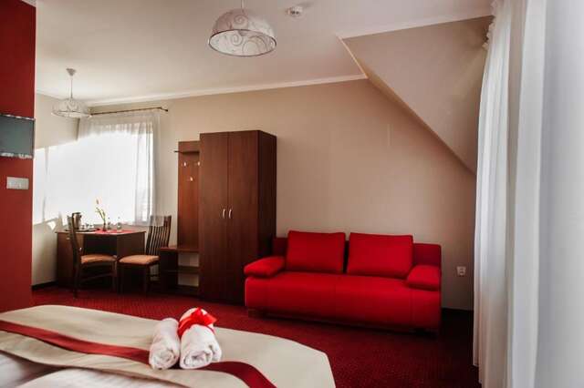 Отель Hotel Kasztelan Добчице-49